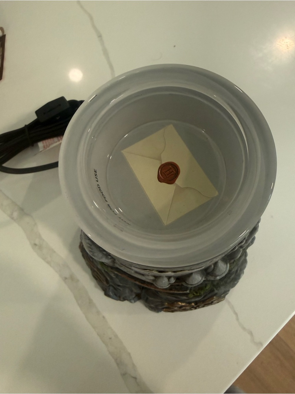 Scentsy Hogwarts™ Castle Warmer — Gray & Gold - Picture 4 of 4